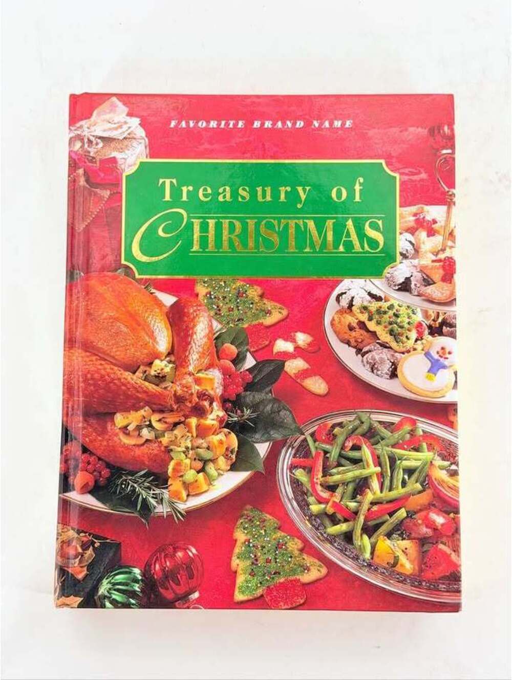 Favorite Brand Name Treasury of Christmas Cookbook